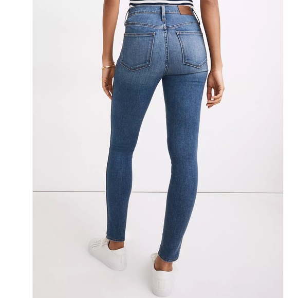 Madewell 10" High-Rise Roadtripper Supersoft Skinny Jeans in Monroe Wash - Picture 4 of 7